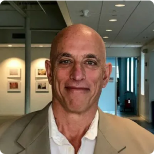 Headshot of Michael Klinger
